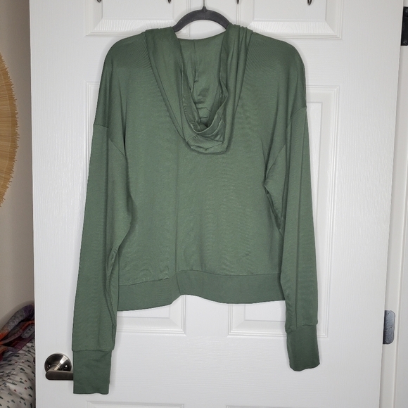 Sweaty Betty After Class Olive Green V Neck Pullover Hooded Sweatshirt - Picture 4 of 8